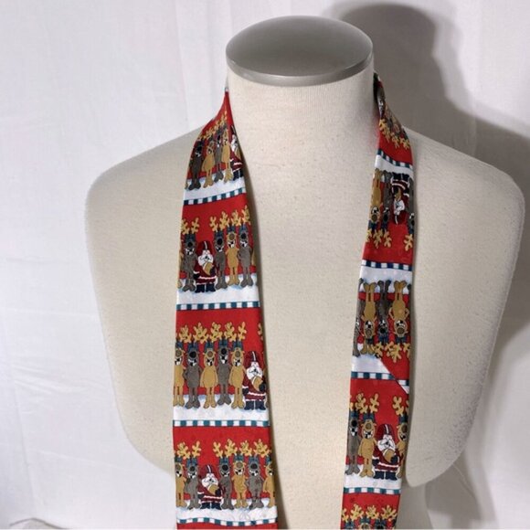 5/$25 George Christmas Santa Reindeer Festive Tie - Picture 7 of 9
